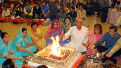 Ashpuramaa-Samudrimaa-Havan-2008-Birmingham-2008-03-09-15-55-24