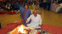 Ashpuramaa-Samudrimaa-Havan-2008-Birmingham-2008-03-09-15-57-39