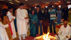 Ashpuramaa-Samudrimaa-Havan-2008-Birmingham-2008-03-09-15-59-50