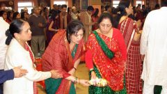 Ashpuramaa-Samudrimaa-Havan-2008-Birmingham-2008-03-09-16-34-35