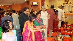 Ashpuramaa-Samudrimaa-Havan-2008-Birmingham-2008-03-09-16-35-56