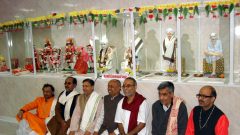 2015-02 Trikamji Bapu Murti Prastistha (101)