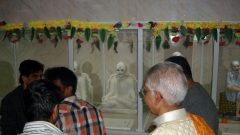 2015-02 Trikamji Bapu Murti Prastistha (54)