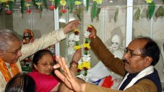 2015-02 Trikamji Bapu Murti Prastistha (70)