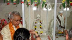 2015-02 Trikamji Bapu Murti Prastistha (79)