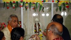 2015-02 Trikamji Bapu Murti Prastistha (81)